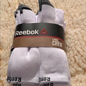 SOLD Reebok men’s 8pk crew socks